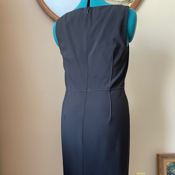 Ann Taylor size 6 Suit Dress Black Wool, beautiful seam work/ bra strap holder - Picture 2 of 6
